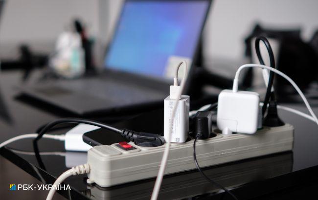 Українців попередили про аварійні відключення після найбільшої атаки в історії енергетики