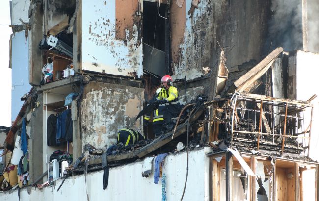 Взрыв в многоэтажке Киева: под завалами нашли тело