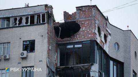 Как выглядит многоэтажка в Соломенском районе Киева после атаки (фото, видео)