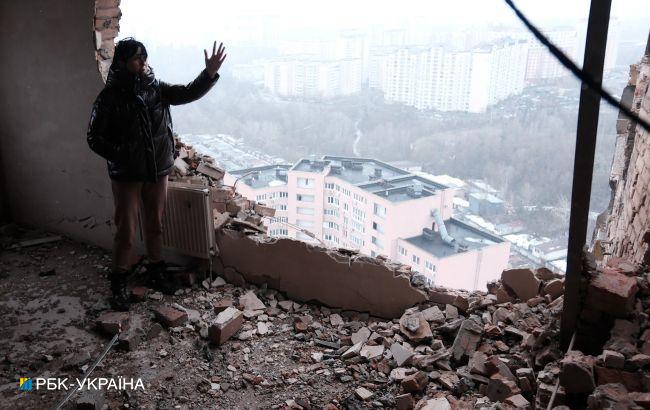 Стін немає. Фоторепортаж з місця руйнування багатоповерхівки у Києві