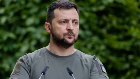 Запрет творчества россиян в Украине: Зеленский ответил на петицию