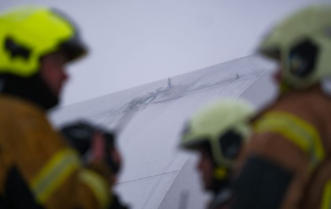 "Арка перестала виконувати свою функцію". Які загрози несе удар по ЧАЕС (фоторепортаж)