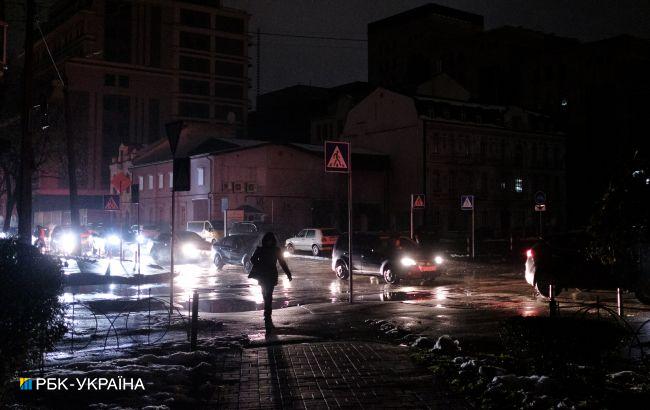 У Чернівецькій області заборонили зовнішнє освітлення вулиць під час комендантської години