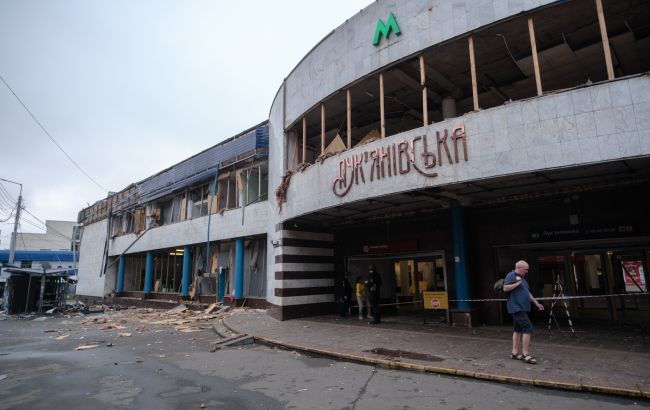Как выглядит станция метро "Лукьяновская" после обстрела, - фоторепортаж РБК-Украина