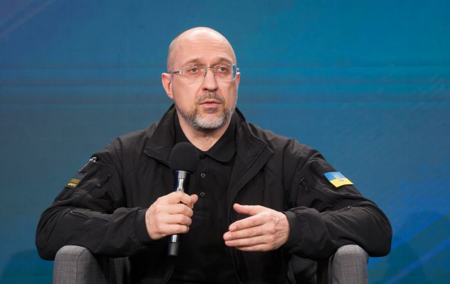 Випускникам медичних вишів заплатять 200 тисяч гривень: Шмигаль назвав умову