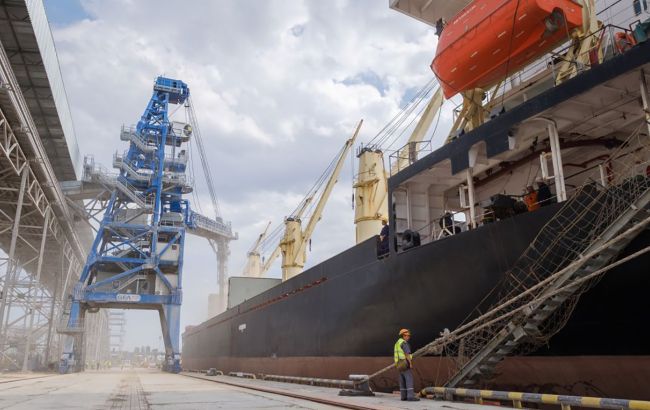 Чиновники заблокировали работу украинского морского коридора, - УЗА