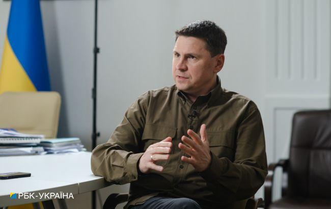 Подоляк розкритикував HRW за звинувачення України у використанні касетних снарядів