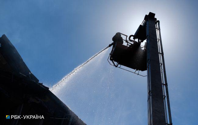 У Соломʼянському районі Києва сильна пожежа