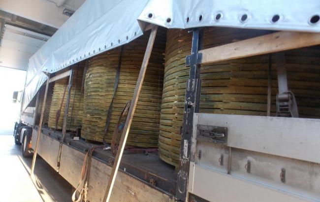 На українсько-словацькому кордоні затримали партію контрабандних сигарет