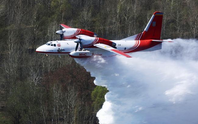Лісові пожежі в Чорногорії: авіація України скинула вже більше 400 тонн води
