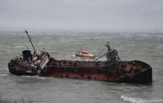 Дело танкера Delfi: владельца судна обязали возместить нанесенный окружающей среде ущерб