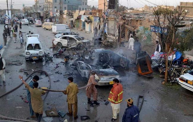 На північному заході Пакистану в результаті вибуху загинули 25 людей