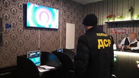 Полиция закрыла более 500 игорных заведений по Украине