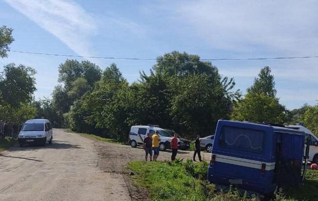 У Львівській області автобус злетів у кювет, семеро постраждалих