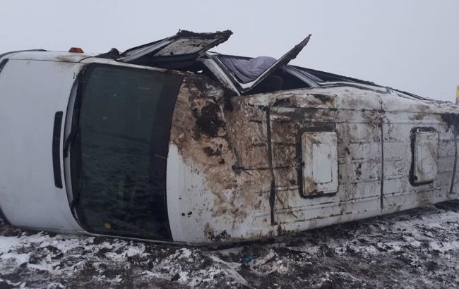 У Запорізькій області перекинулася рейсова маршрутка, є постраждалі