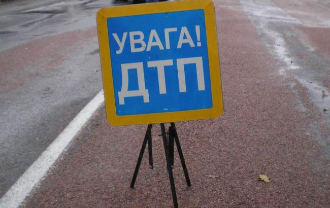В Донецкой обл. школьный автобус попал в ДТП, есть пострадавшие