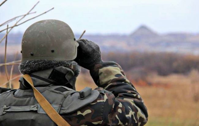 За сутки на Донбассе погибли двое украинских военных, еще восемь ранены, - штаб АТО
