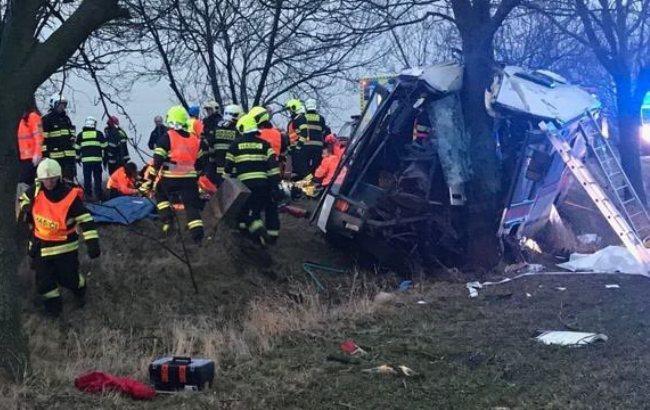 В Чехии автобус с пассажирами попал в ДТП, есть погибшие и десятки раненых