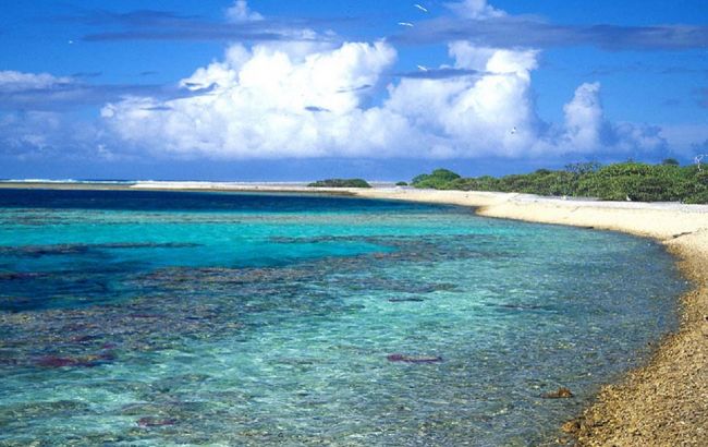 Свалка космических отходов, акулы и "обломки хрусталя": чем удивляет атолл Дюси - остров в архипелаге Питкэрн