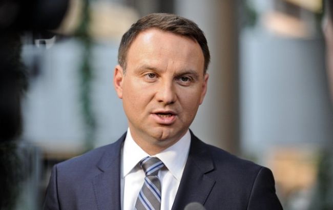 Дуда подписал закон о конституционном суде Польши, несмотря на требования ЕС