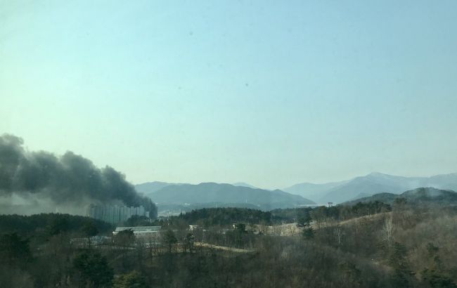 У Південній Кореї розпочалася пожежа поруч з Олімпійським селищем