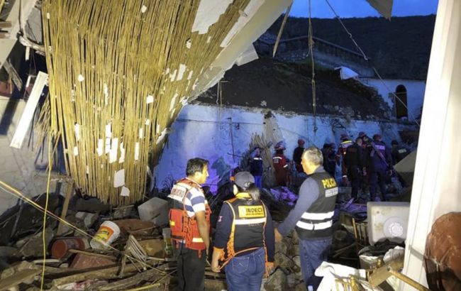 Зросло число жертв в результаті обвалу стіни готелю в Перу