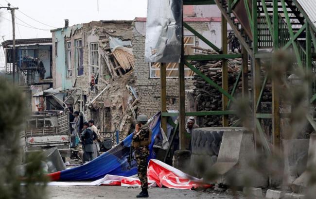 У Кабулі терорист-смертник підірвав автомобіль, загинула одна людина та 14 поранено