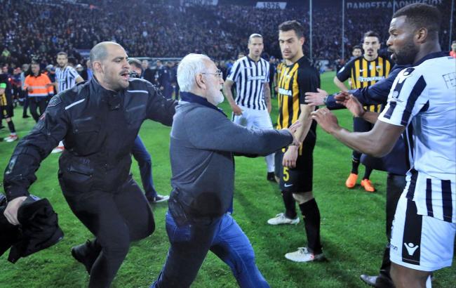 Прерванный из-за главы ПАОКа чемпионат Греции возобновится 31 марта