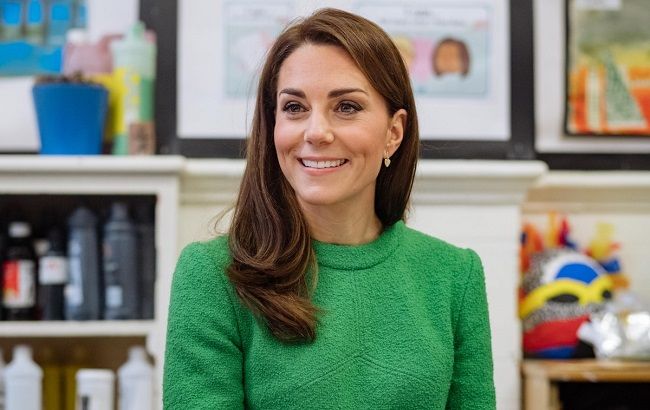 Від розкішних локонів до простого хвоста: зачіски Кейт Міддлтон на всі випадки життя