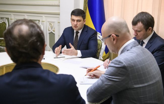 Гройсман доручив Кабміну проаналізувати випадки проведення обшуків на підприємствах