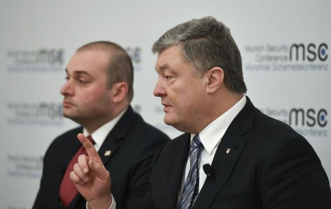 Порошенко: України не буде, якщо вона перестане стріляти