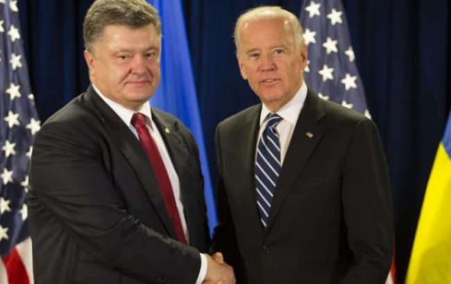 Порошенко і Байден констатували погіршення ситуації на Донбасі