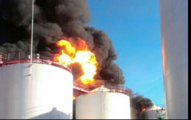 Пожарные проведут "пенную атаку" нефтебазы под Киевом