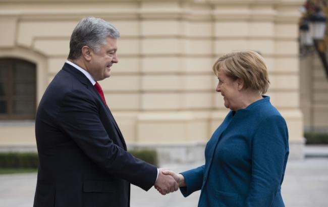 Германия готова выделить дополнительно 75 млн евро для переселенцев с Донбасса, - Меркель