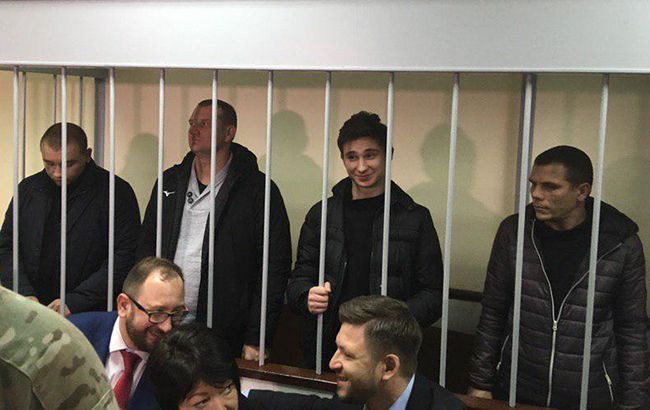 Суд в Москве оставил под стражей еще восьмерых украинских моряков