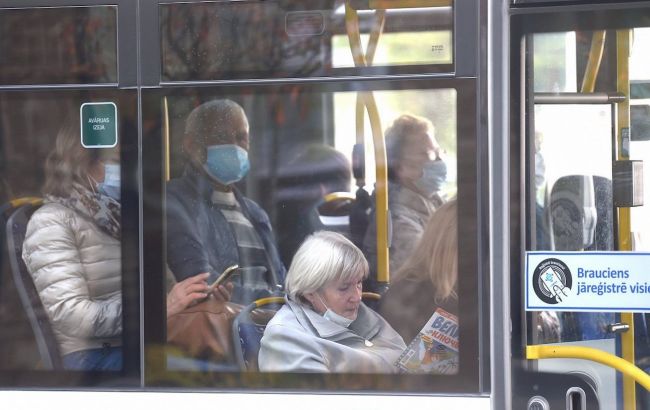 У Латвії будуть штрафувати за відсутність маски в громадських місцях