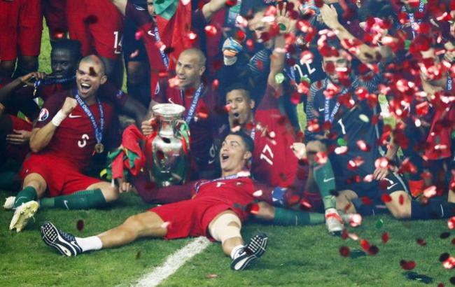 "Плачь, как Роналду": в сети обсуждают матч Португалия - Франция