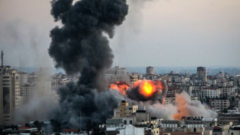 Ракета попала по лагерю для беженцев в Секторе Газа: среди погибших есть дети