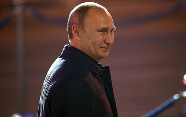Электоральный рейтинг Путина в конце ноября снизился до 82%