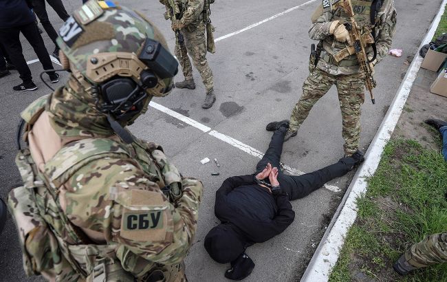 Знімали українську техніку. У Кривому Розі затримали п'ятьох россійських шпіонів