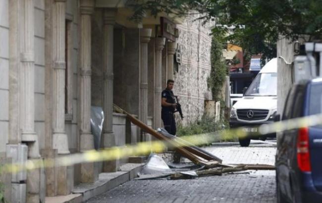 При взрыве в Стамбуле погибли два человека