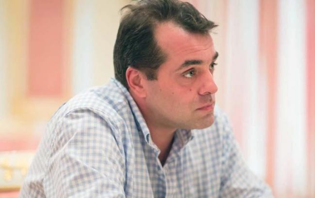 У Порошенко заявили, что с 1 января все воинские подразделения переведут на облуживание госбанков