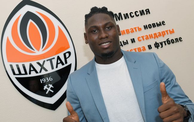 "Шахтер" подписал нападающего "Аякса" Лассина Траоре