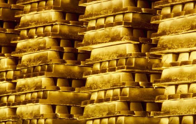 НБУ повысил курс золота до 252,89 тыс. гривен за 10 унций