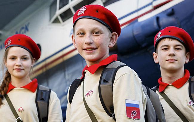 Кримські окупанти набирають дітей в юнацьку армію