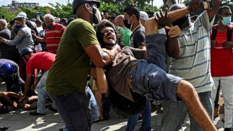 Протесты на Кубе против правительства: более 500 человек пропали без вести