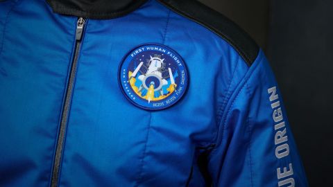 Компания Безоса запустит ракету New Shepard для демонстрации технологии посадки на Луну