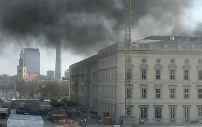 В Берлине произошел взрыв на территории Городского дворца