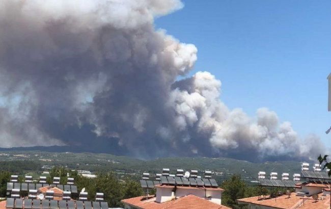 Еще один погибший. Жертвами лесных пожаров в Турции стало уже четыре человека