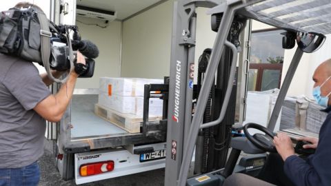 Латвия отправила COVID-вакцины ряду стран, на очереди Украина